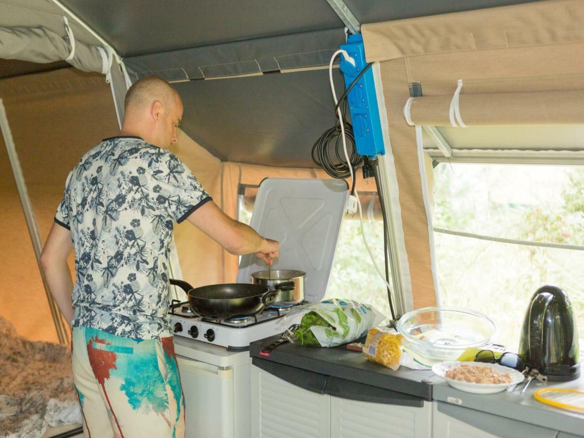 Europe Tents Camping Le Clou Meynard Luaran gambar