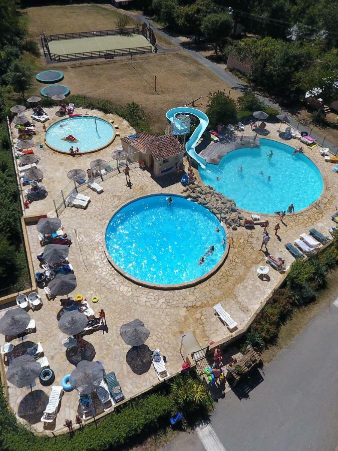 Europe Tents Camping Le Clou Meynard Luaran gambar