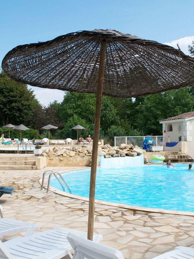 Europe Tents Camping Le Clou Meynard Luaran gambar